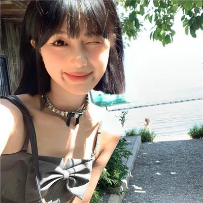 海边的白房子